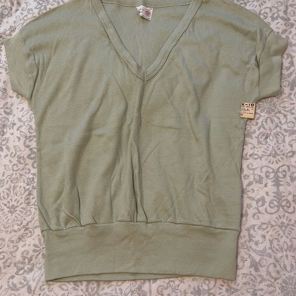 VTG NOS Kiko Sage Green V-Neck Casual Cap Sleeve Top - Picture 1 of 6